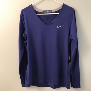 NWT Nike women’s Atlantic long sleeves shirt